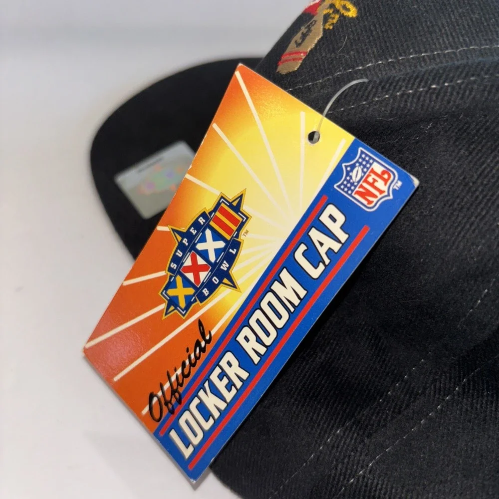 Denver Broncos Super Bowl XXXII Logo Athletic Snapback Locker Room Hat Damaged